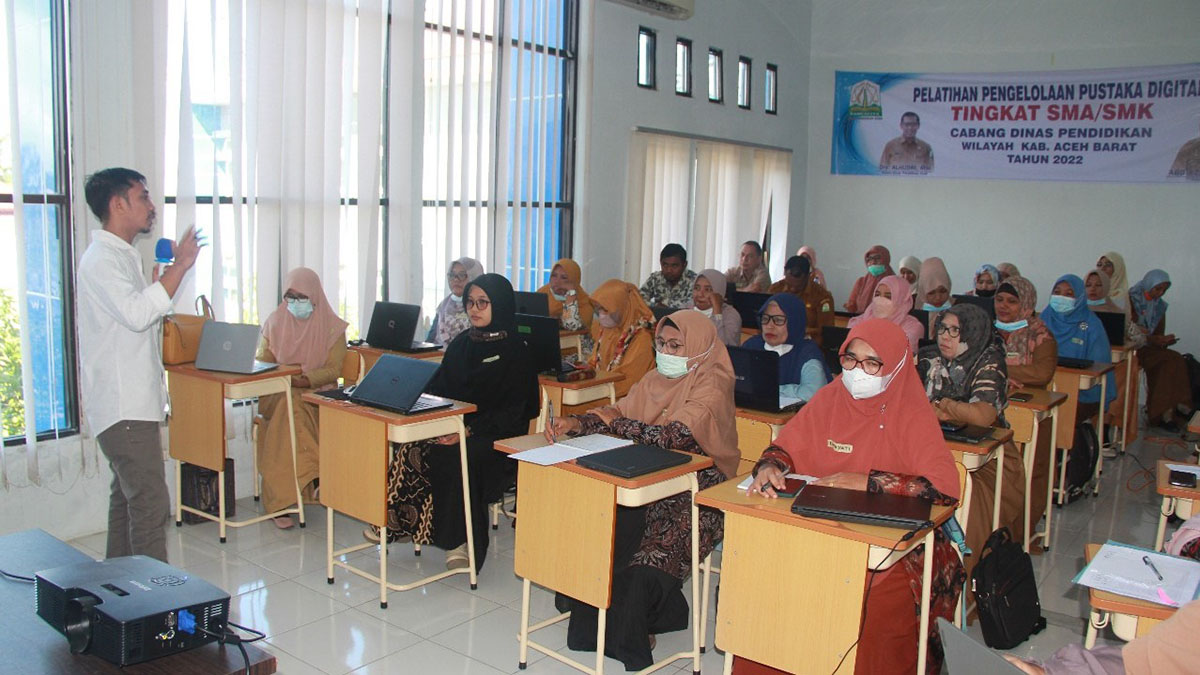 Guru di Aceh Barat Dilatih Pengelolaan Pustaka Digital