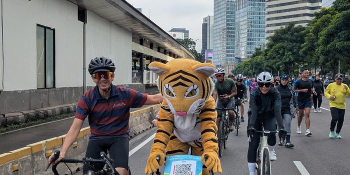 Mengayuh Solidaritas dari Ibu Kota untuk Sumatera